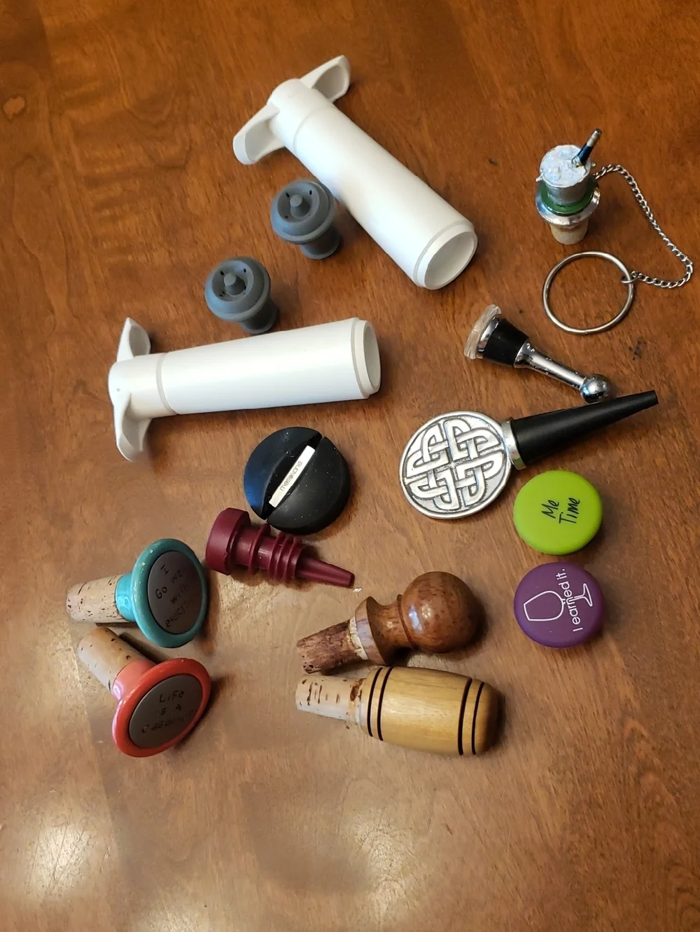 Mixed Wine Accessories: Pump Savers, Foil Cutter & Stoppers (Total Of 15 Pcs)